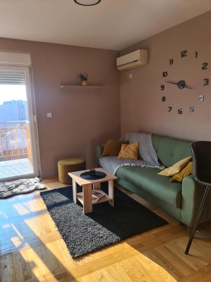 Apartman *Joy* Eszék Kültér fotó