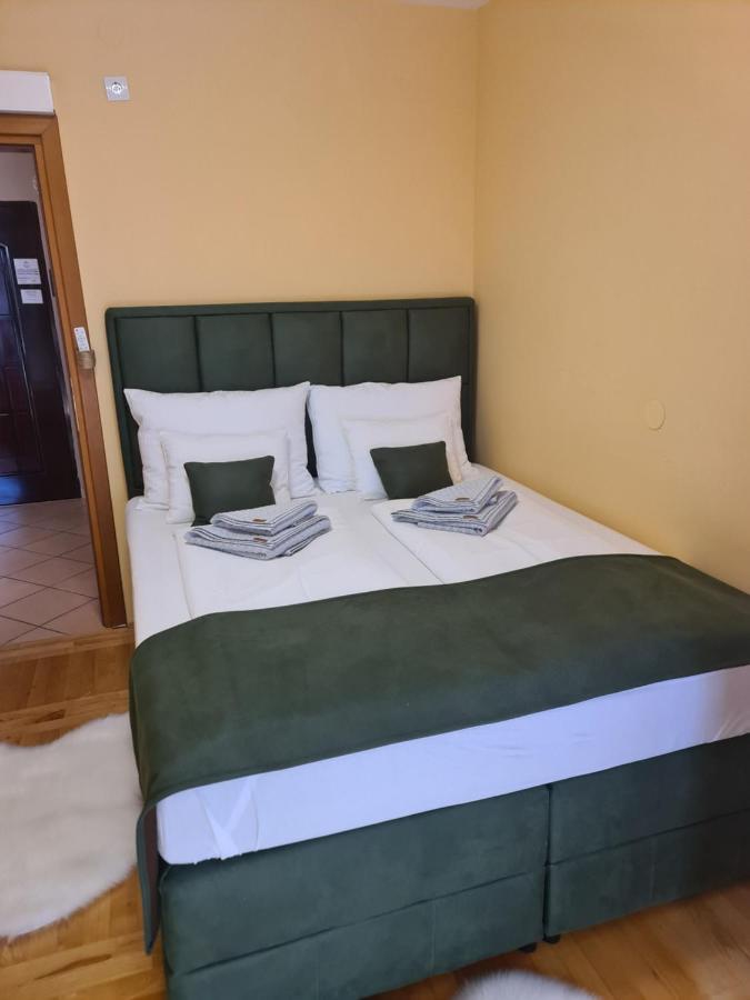 Apartman *Joy* Eszék Kültér fotó